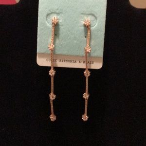 🌹✨Rose gold star dangling earrings ✨🌹